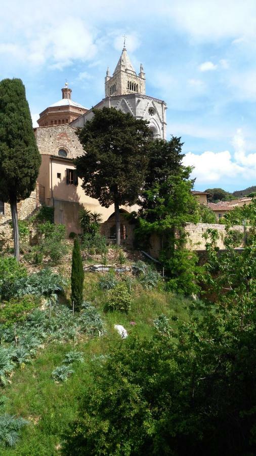 Al 32 B&B Massa Marittima Exterior foto